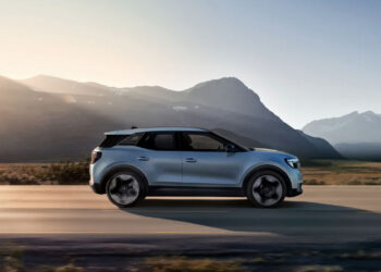 Europe-spec Ford Explorer EV side profile