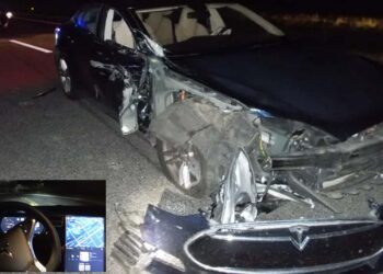 Tesla autopilot crash