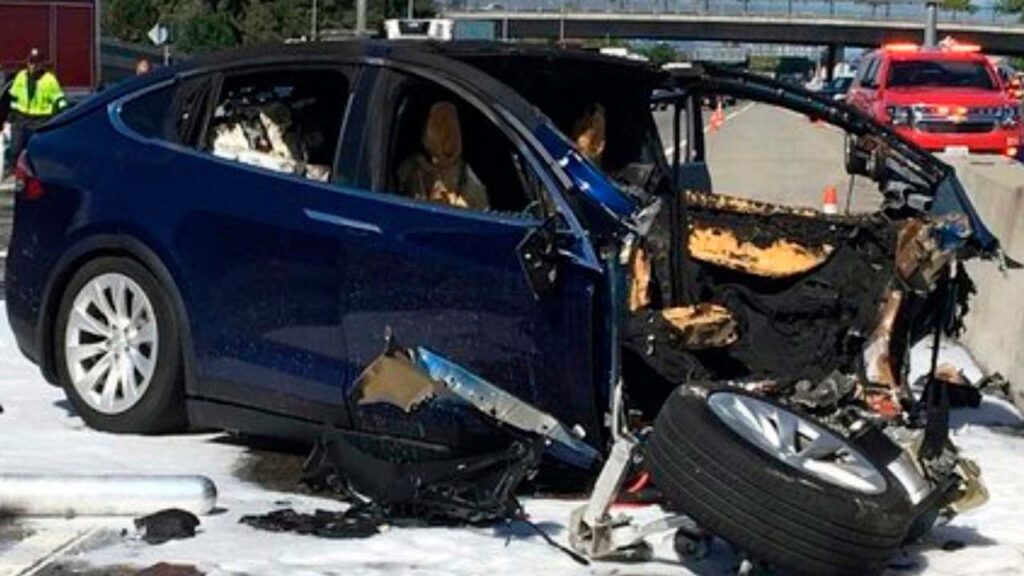 Tesla autopilot malfunction fatal accident