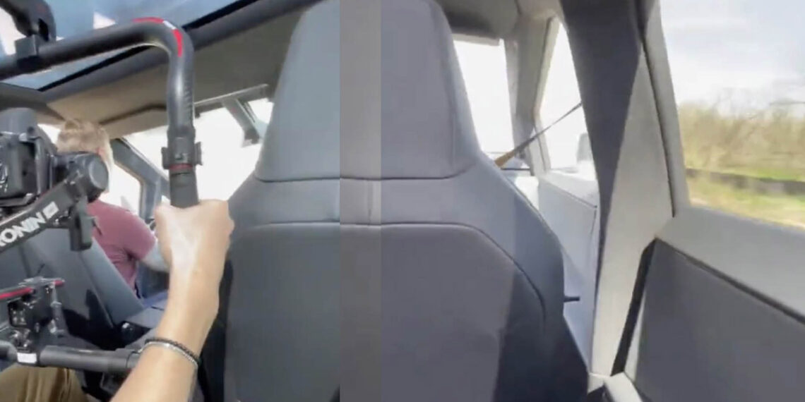 Tesla cybertruck rear display