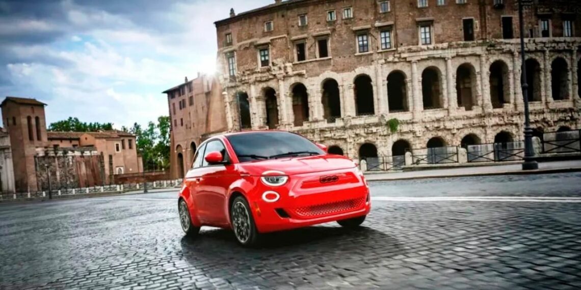 Fiat 500e Red Front three Quarters USA