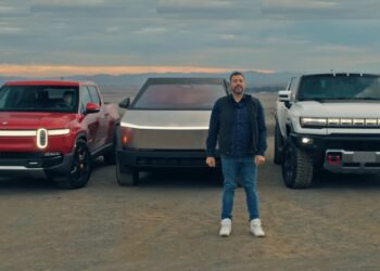 Watch Tesla Cybertruck Annihilate Rivial R1T and Hummer EV in Drag Race