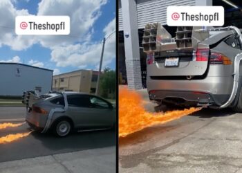 Tesla Model X Plaid Fire