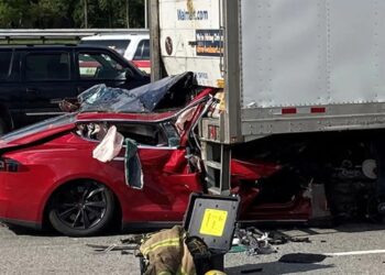 Tesla crash more than gas-powered cars