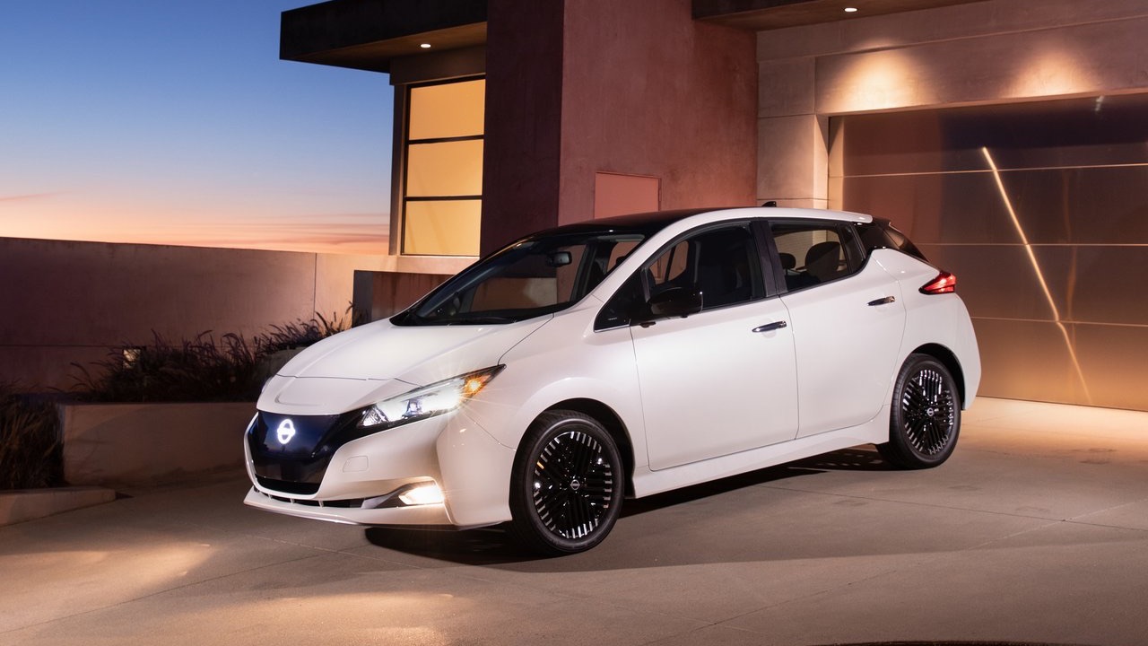 Best Electric Cars in the USA - Nissan Leaf